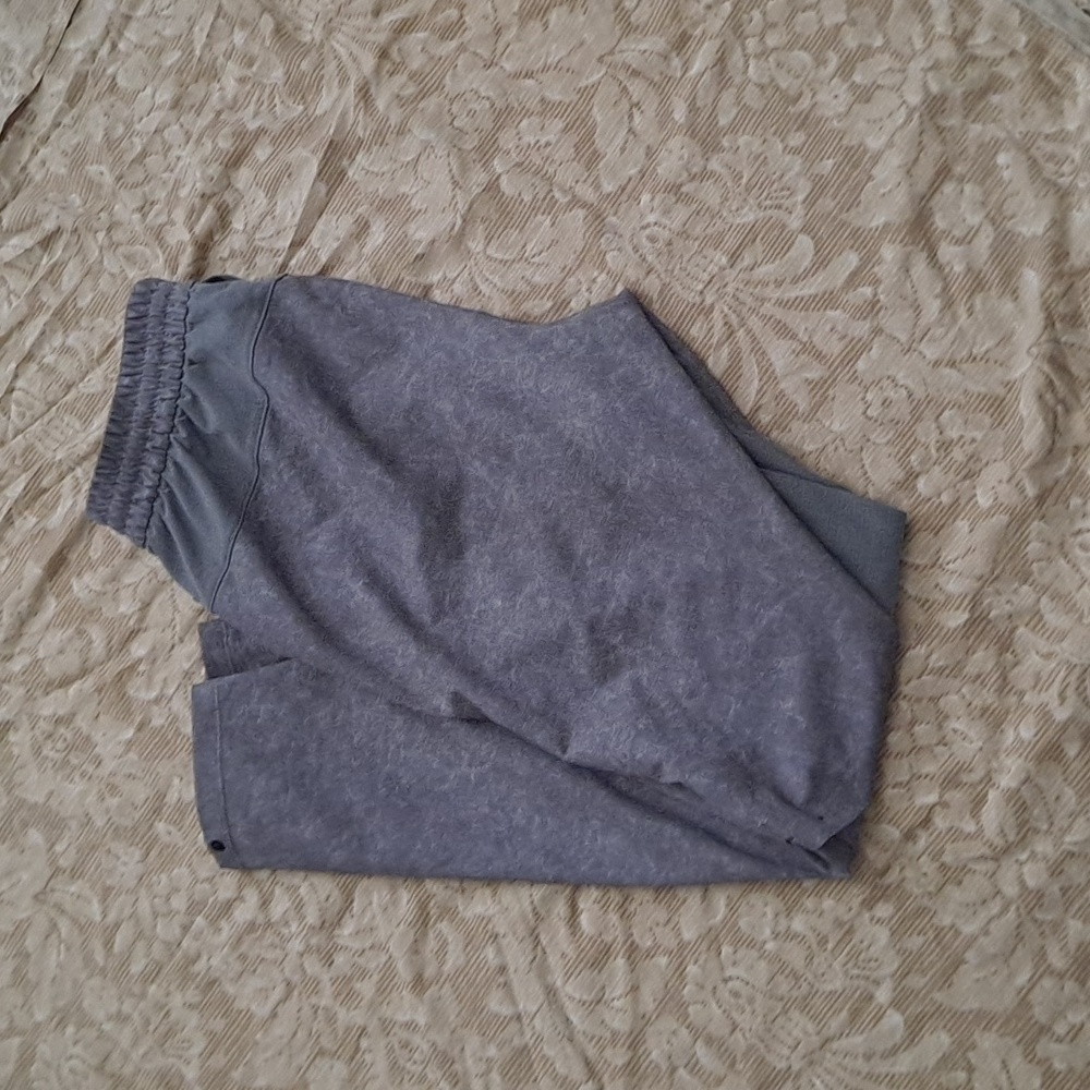 Lululemon womens pants joggers medium